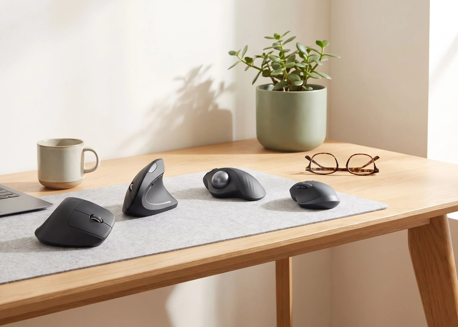 Os 5 melhores ratos ergonómicos sem fios de 2026