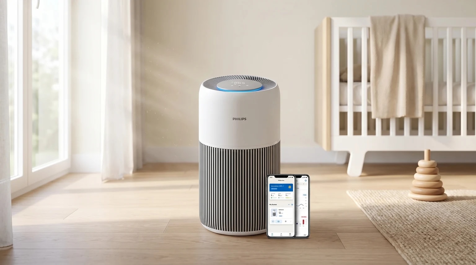 Purificador de ar Philips branco com dois smartphones à frente, num quarto de bebé luminoso com berço ao fundo.